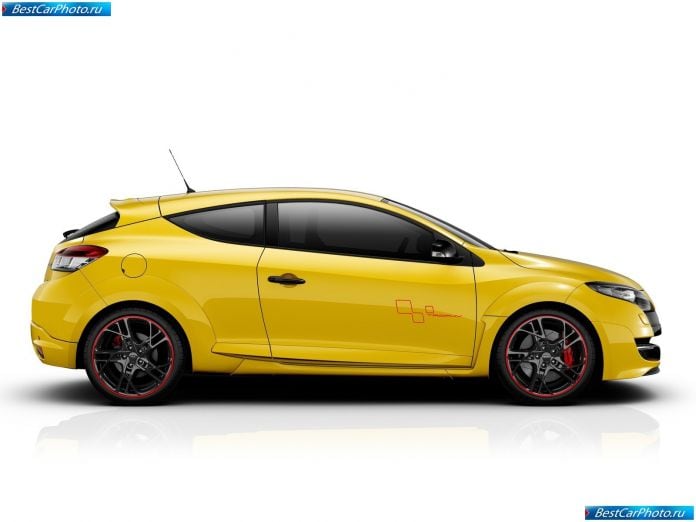 2012 Renault Megane Rs Trophy - фотография 13 из 17 2012 Renault Megane Rs Trophy - фотография 13 из 17