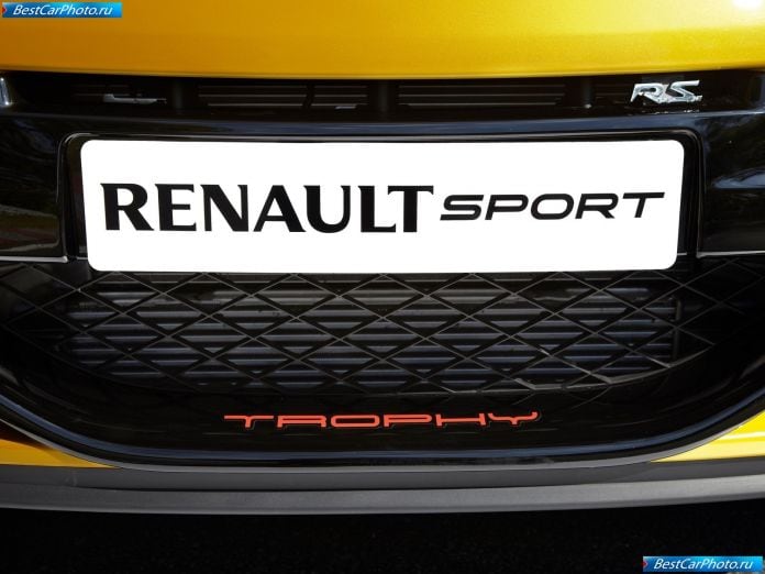 2012 Renault Megane Rs Trophy - фотография 15 из 17