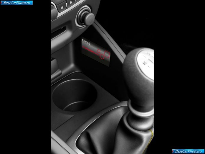 2012 Renault Megane Rs Trophy - фотография 17 из 17 2012 Renault Megane Rs Trophy - фотография 17 из 17