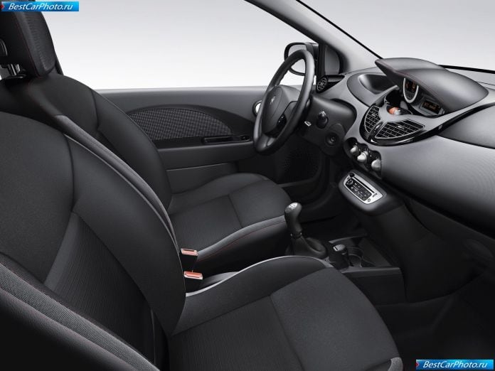 2012 Renault Twingo - фотография 16 из 20
