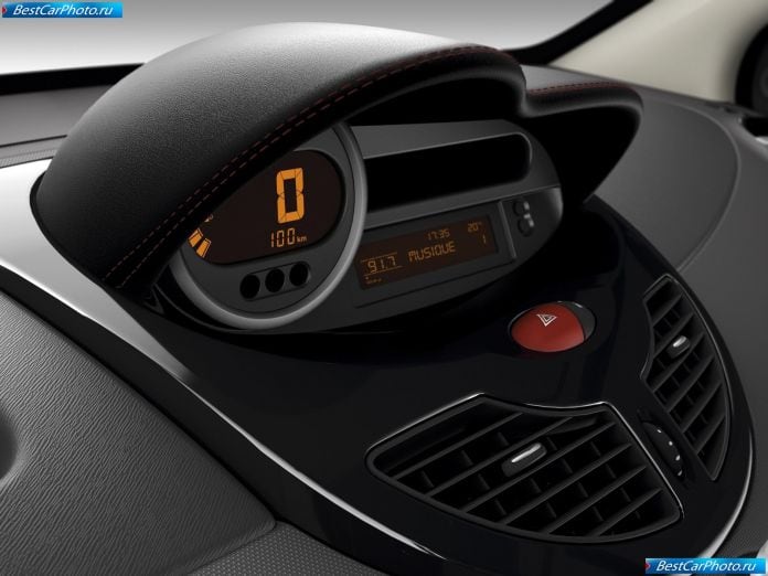 2012 Renault Twingo - фотография 17 из 20