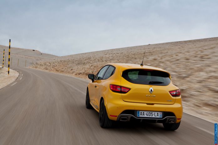 2013 Renault Clio RS 200 - фотография 3 из 49 2013 Renault Clio RS 200 - фотография 3 из 49