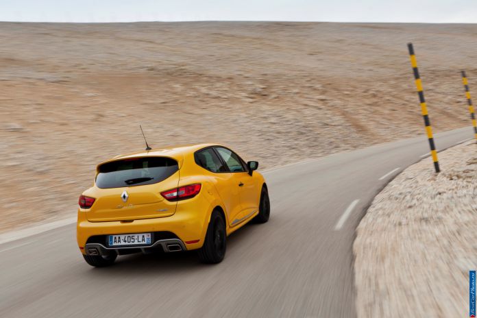 2013 Renault Clio RS 200 - фотография 10 из 49 2013 Renault Clio RS 200 - фотография 10 из 49