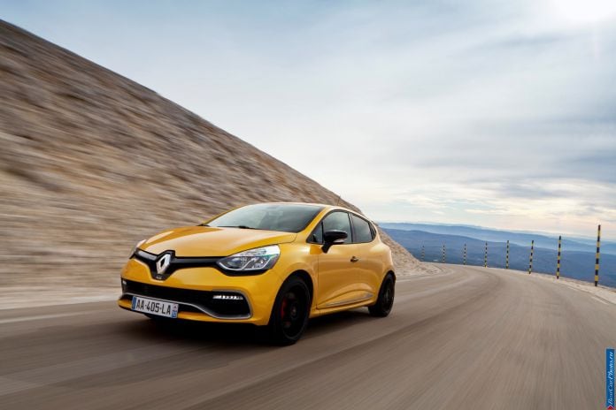 2013 Renault Clio RS 200 - фотография 14 из 49 2013 Renault Clio RS 200 - фотография 14 из 49