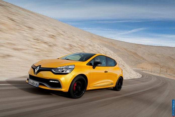 2013 Renault Clio RS 200 - фотография 15 из 49 2013 Renault Clio RS 200 - фотография 15 из 49