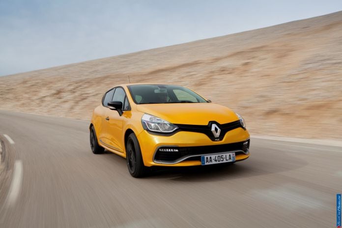 2013 Renault Clio RS 200 - фотография 16 из 49 2013 Renault Clio RS 200 - фотография 16 из 49