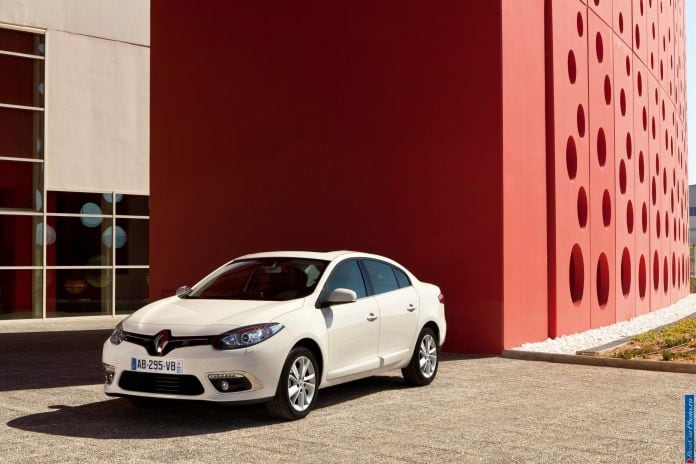 2013 Renault Fluence - фотография 1 из 9 2013 Renault Fluence - фотография 1 из 9