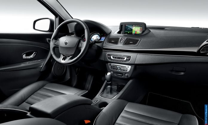 2013 Renault Fluence - фотография 7 из 9 2013 Renault Fluence - фотография 7 из 9