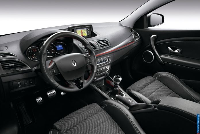 2013 Renault Megane Estate GT 220 - фотография 5 из 6