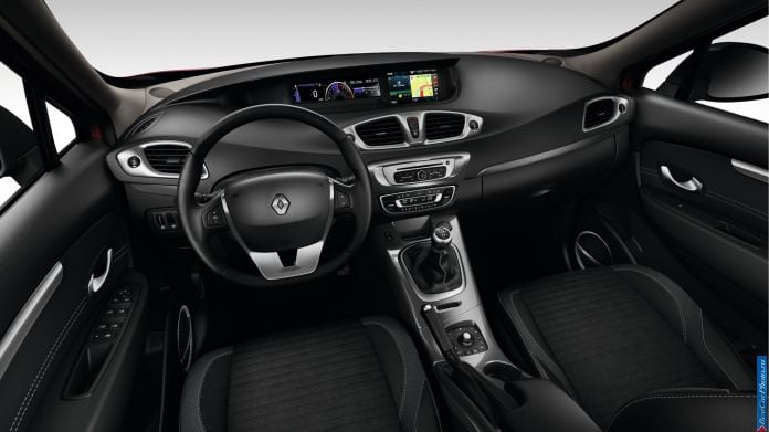 2013 Renault Scenic Xmod - фотография 14 из 15 2013 Renault Scenic Xmod - фотография 14 из 15