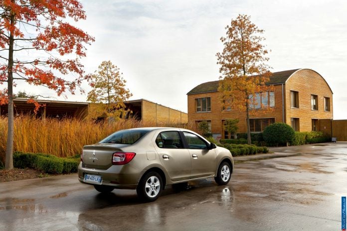 2013 Renault Symbol - фотография 2 из 18 2013 Renault Symbol - фотография 2 из 18