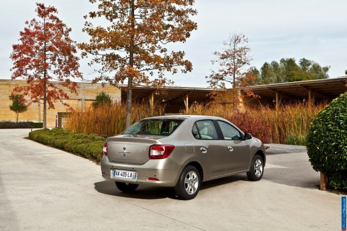 2013 Renault Symbol - фотография 10 из 18 2013 Renault Symbol - фотография 10 из 18