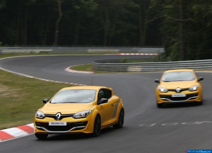 2015 Renault Megane RS 275 Trophy - фотография 16 из 32