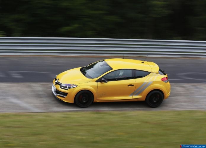 2015 Renault Megane RS 275 Trophy - фотография 17 из 32