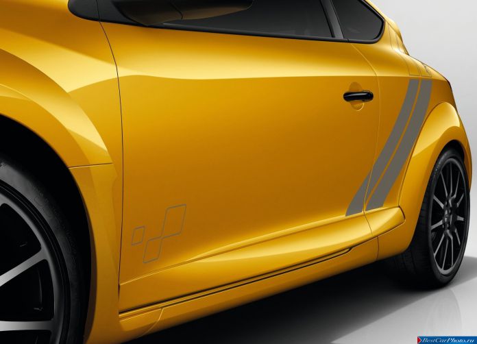 2015 Renault Megane RS 275 Trophy - фотография 31 из 32