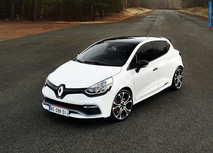 2016 Renault Clio RS 220 Trophy EDC - фотография 2 из 14 2016 Renault Clio RS 220 Trophy EDC - фотография 2 из 14