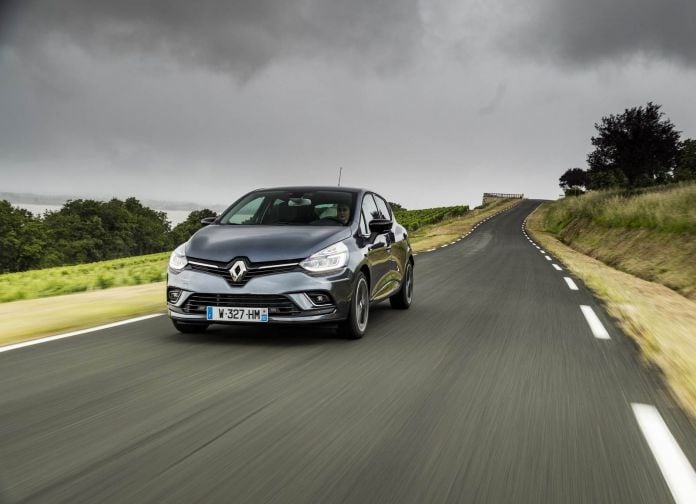 2017 Renault Clio - фотография 17 из 76 2017 Renault Clio - фотография 17 из 76