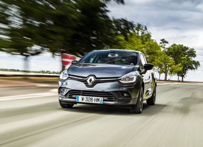 2017 Renault Clio - фотография 18 из 76 2017 Renault Clio - фотография 18 из 76