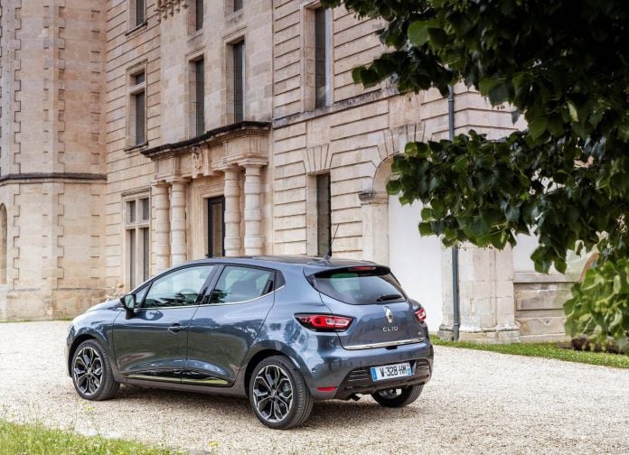2017 Renault Clio - фотография 32 из 76 2017 Renault Clio - фотография 32 из 76