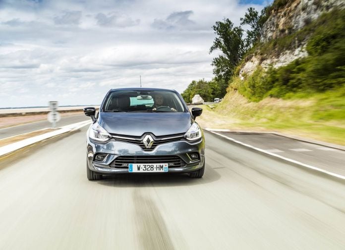 2017 Renault Clio - фотография 44 из 76 2017 Renault Clio - фотография 44 из 76