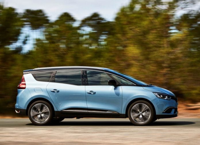 2017 Renault Grand Scenic - фотография 17 из 87