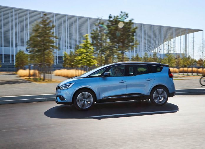 2017 Renault Grand Scenic - фотография 19 из 87