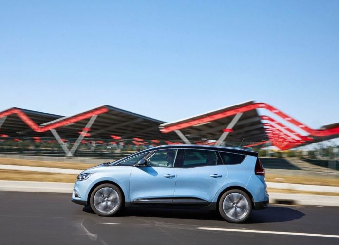 2017 Renault Grand Scenic - фотография 21 из 87