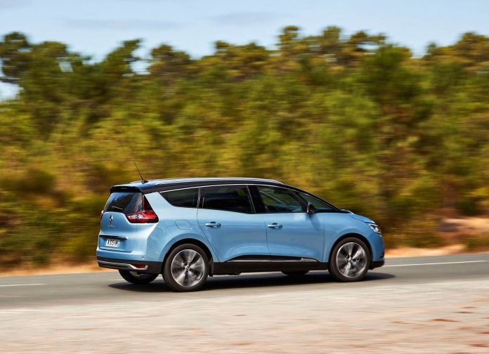 2017 Renault Grand Scenic - фотография 30 из 87