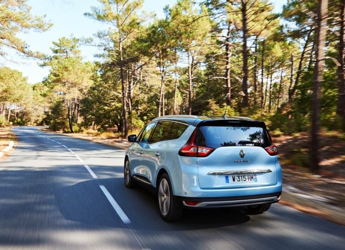 2017 Renault Grand Scenic - фотография 32 из 87