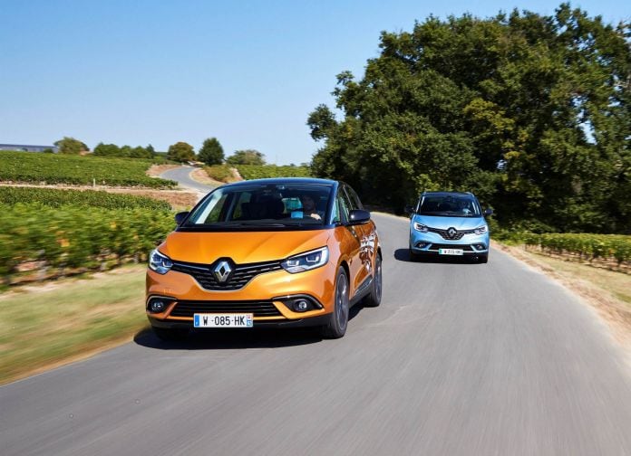 2017 Renault Grand Scenic - фотография 42 из 87