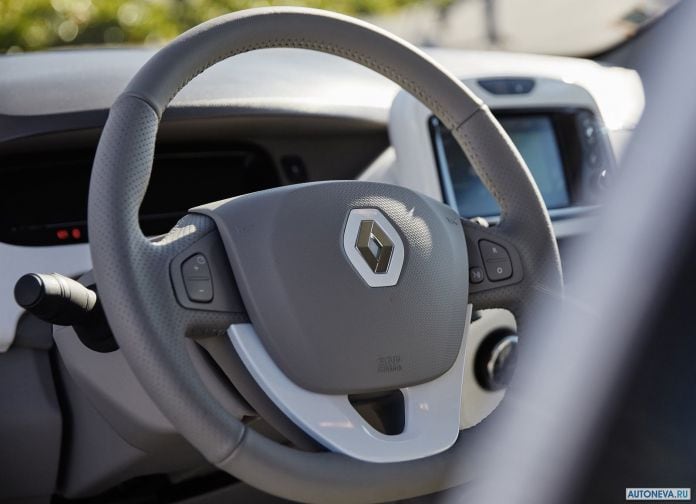 2017 Renault Zoe - фотография 104 из 174 2017 Renault Zoe - фотография 104 из 174