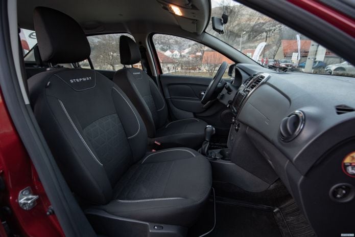 2018 Renault Logan Stepway - фотография 18 из 27 2018 Renault Logan Stepway - фотография 18 из 27