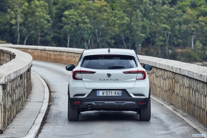 2020 Renault Captur Initiale Paris - фотография 18 из 32 2020 Renault Captur Initiale Paris - фотография 18 из 32