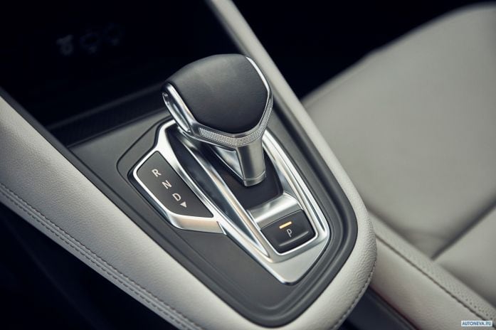 2020 Renault Captur Initiale Paris - фотография 25 из 32 2020 Renault Captur Initiale Paris - фотография 25 из 32