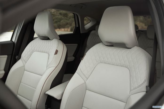 2020 Renault Captur Initiale Paris - фотография 27 из 32 2020 Renault Captur Initiale Paris - фотография 27 из 32