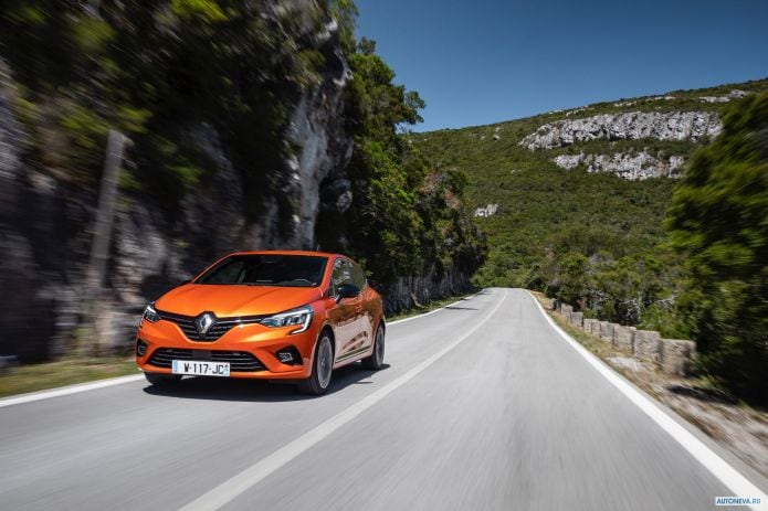 2020 Renault Clio - фотография 1 из 31 2020 Renault Clio - фотография 1 из 31