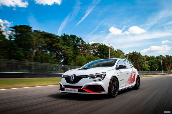 2020 Renault Megane RS Trophy R - фотография 12 из 27