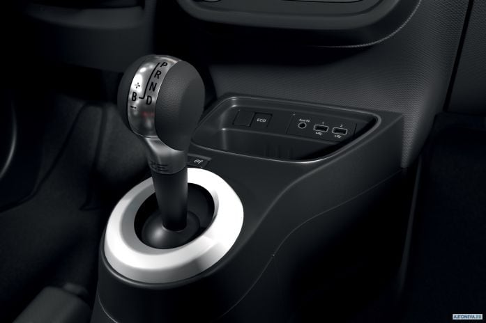 2020 Renault Twingo ZE - фотография 10 из 19 2020 Renault Twingo ZE - фотография 10 из 19