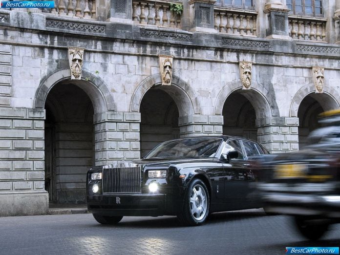 2003 Rolls-Royce Phantom - фотография 25 из 155 2003 Rolls-Royce Phantom - фотография 25 из 155