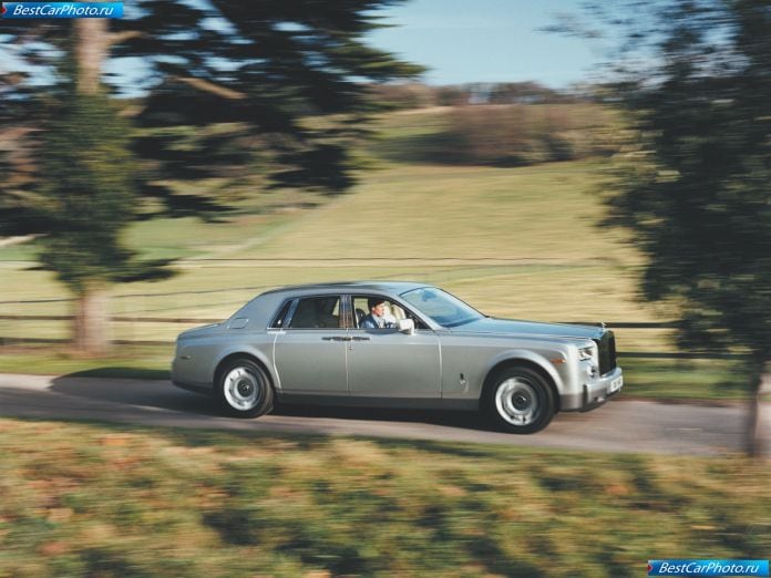 2003 Rolls-Royce Phantom - фотография 46 из 155 2003 Rolls-Royce Phantom - фотография 46 из 155