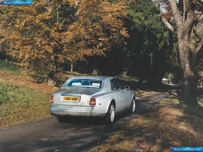 2003 Rolls-Royce Phantom - фотография 68 из 155 2003 Rolls-Royce Phantom - фотография 68 из 155