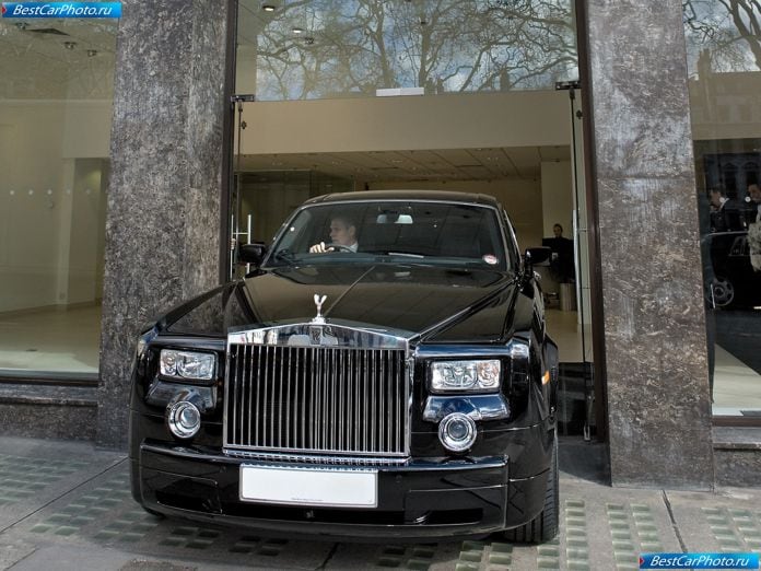 2003 Rolls-Royce Phantom - фотография 79 из 155 2003 Rolls-Royce Phantom - фотография 79 из 155