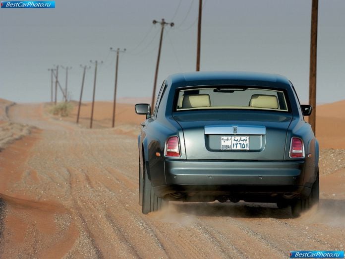 2003 Rolls-Royce Phantom - фотография 80 из 155 2003 Rolls-Royce Phantom - фотография 80 из 155