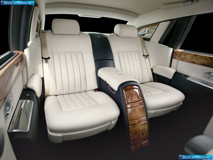 2003 Rolls-Royce Phantom - фотография 101 из 155 2003 Rolls-Royce Phantom - фотография 101 из 155