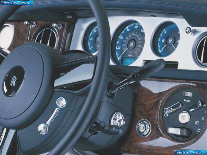2003 Rolls-Royce Phantom - фотография 106 из 155 2003 Rolls-Royce Phantom - фотография 106 из 155