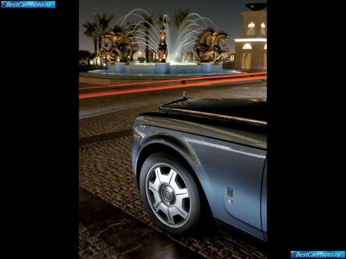 2003 Rolls-Royce Phantom - фотография 136 из 155 2003 Rolls-Royce Phantom - фотография 136 из 155