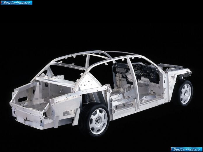 2003 Rolls-Royce Phantom - фотография 155 из 155 2003 Rolls-Royce Phantom - фотография 155 из 155