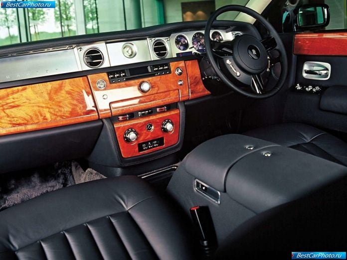 2004 Rolls-Royce Centenary Phantom - фотография 4 из 19 2004 Rolls-Royce Centenary Phantom - фотография 4 из 19