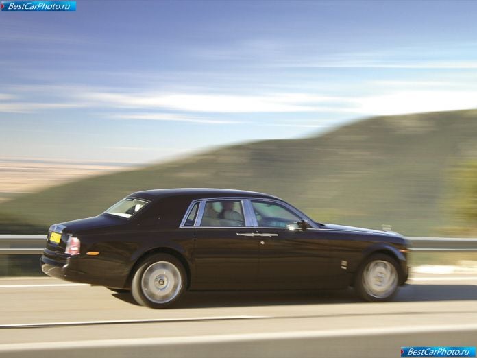 2005 Rolls-Royce Phantom In Madrid - фотография 5 из 7