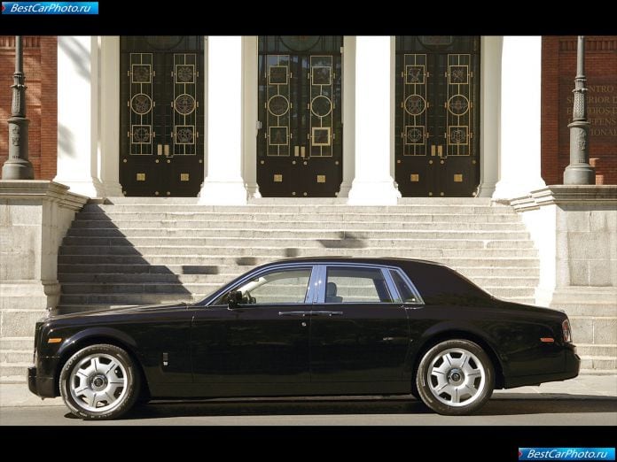 2005 Rolls-Royce Phantom In Madrid - фотография 7 из 7 2005 Rolls-Royce Phantom In Madrid - фотография 7 из 7